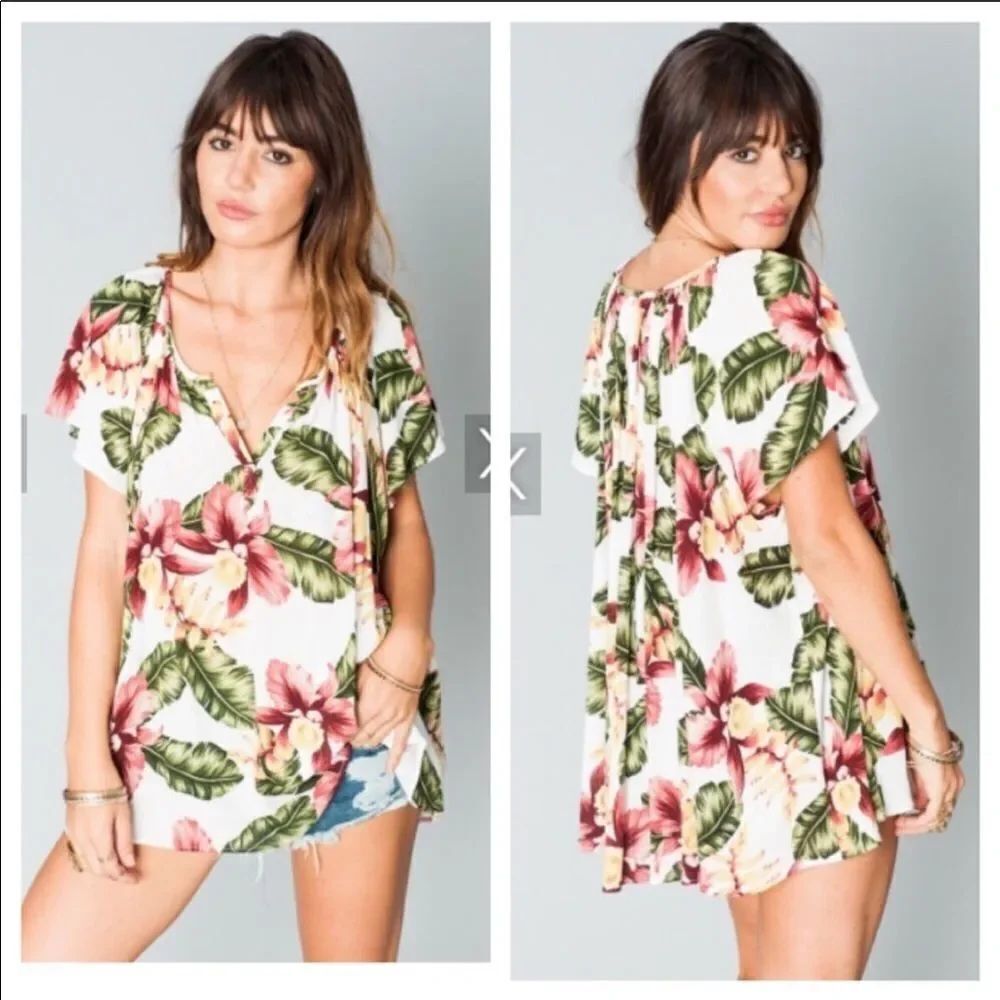 SHOW ME YOUR MUMU | Avalon Top Aloha Blooms Cloud